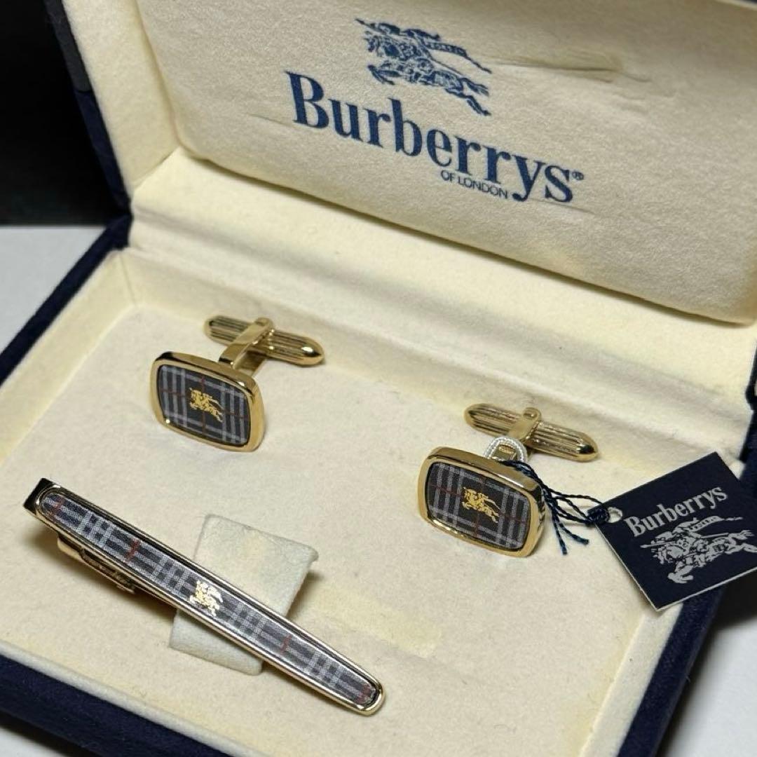 タグ付き未使用 バーバリー ネクタイピン カフス 3点セット ケース付 チェック