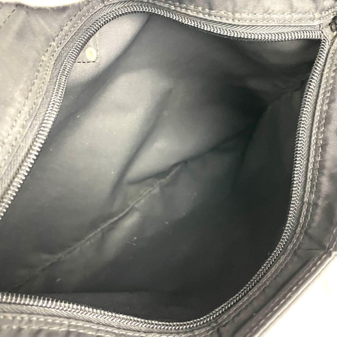 PRADA プラダ ショルダーバッグ ナイロン 三角プレート ロゴ ブラック