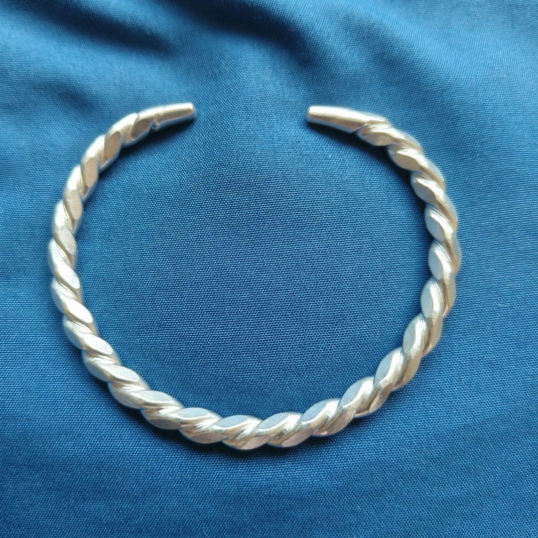 ぺー【現地買付】カレンシルバー バングル/シンプル/高純度