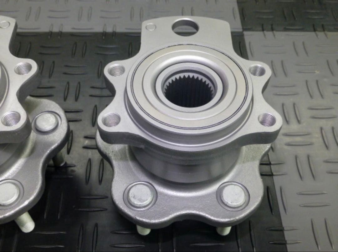 ★新品スカイラインＧＴ－Ｒ BCNR33 のリヤ用ハブベアリング左右セット