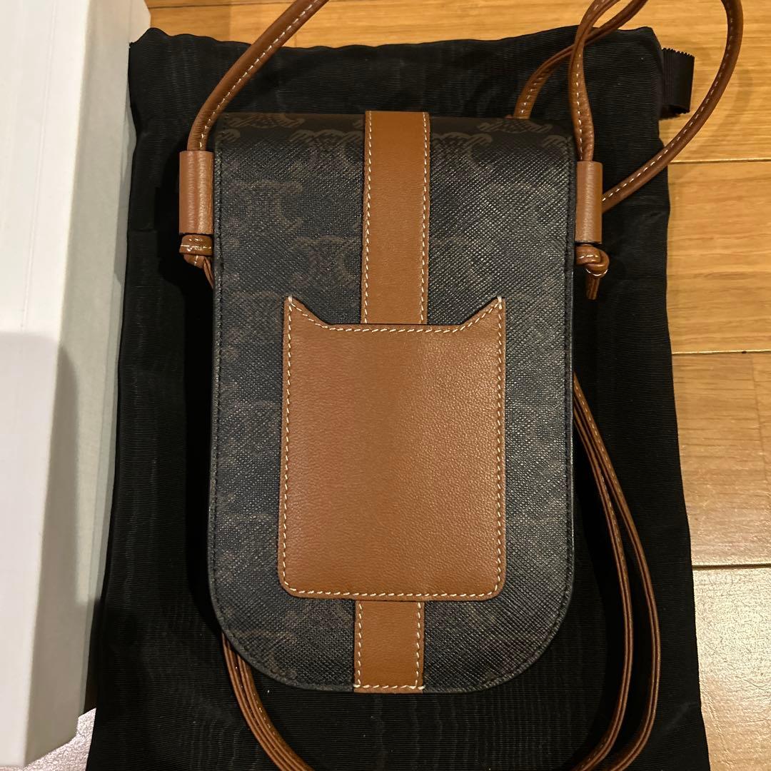 CELINE モバイルポーチ フォンホルダー トリオンフキャンバス タン