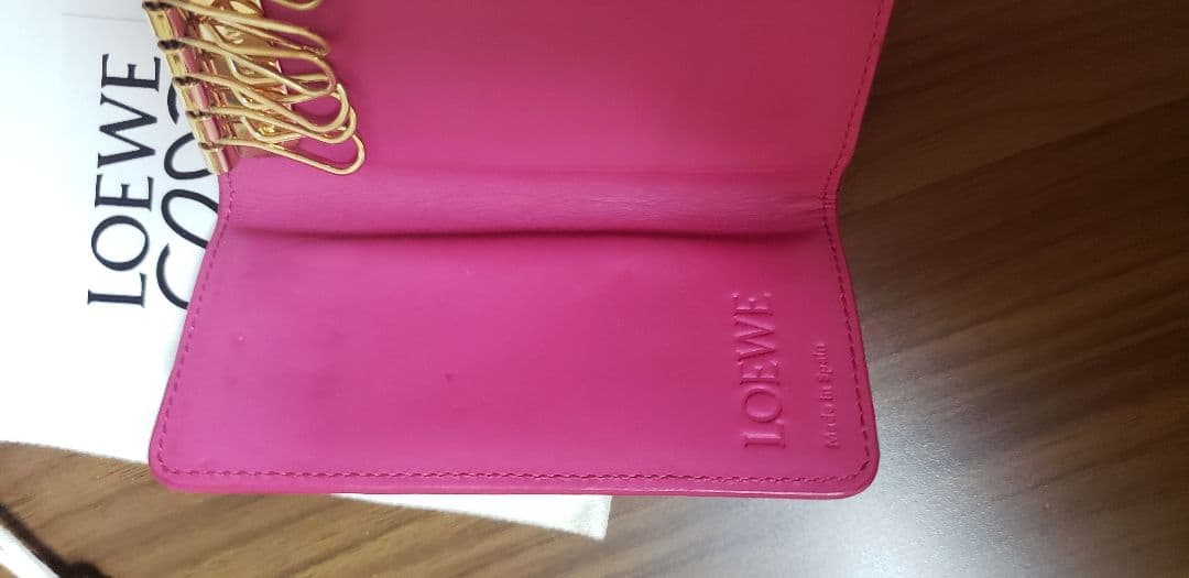 LOEWE ピンク キーケース 保存袋付き