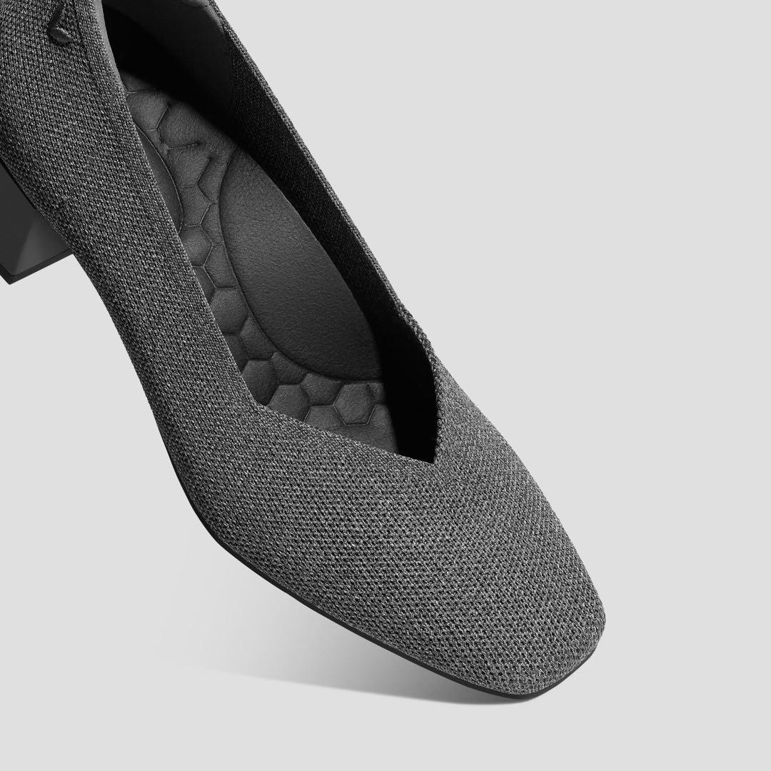 新品　VIVAIA グレー　スクエアトゥ ストレスフリー ブロックヒール