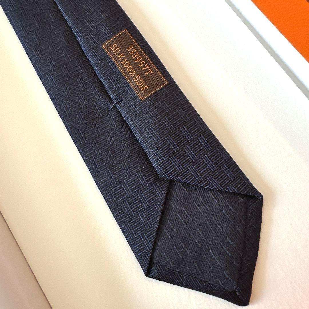 エルメス ネクタイ《ROAAAAAR！》 新品 未使用