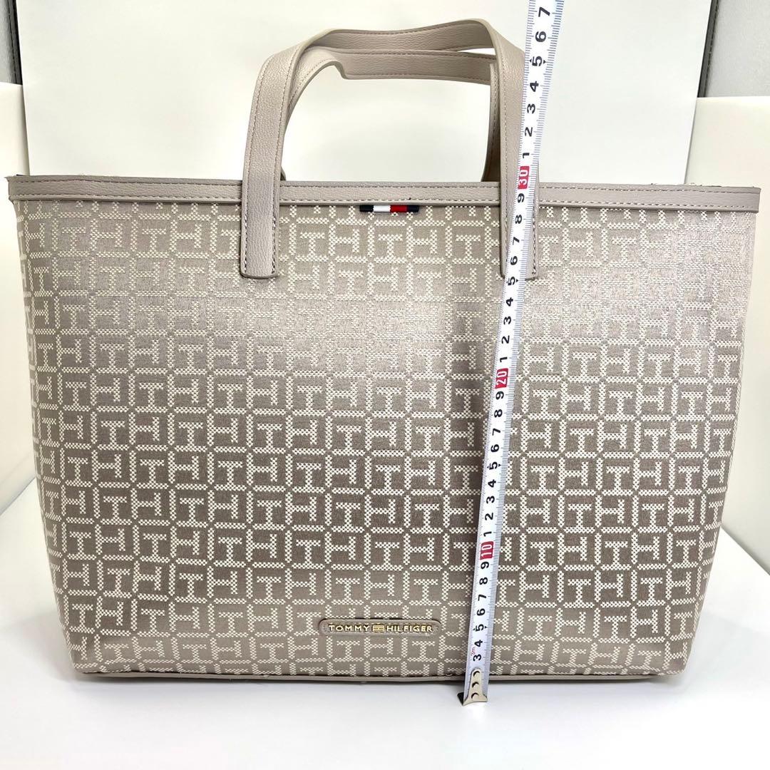 ☆新品☆  トートバッグ ☆ビジネスバッグ★グレージュ