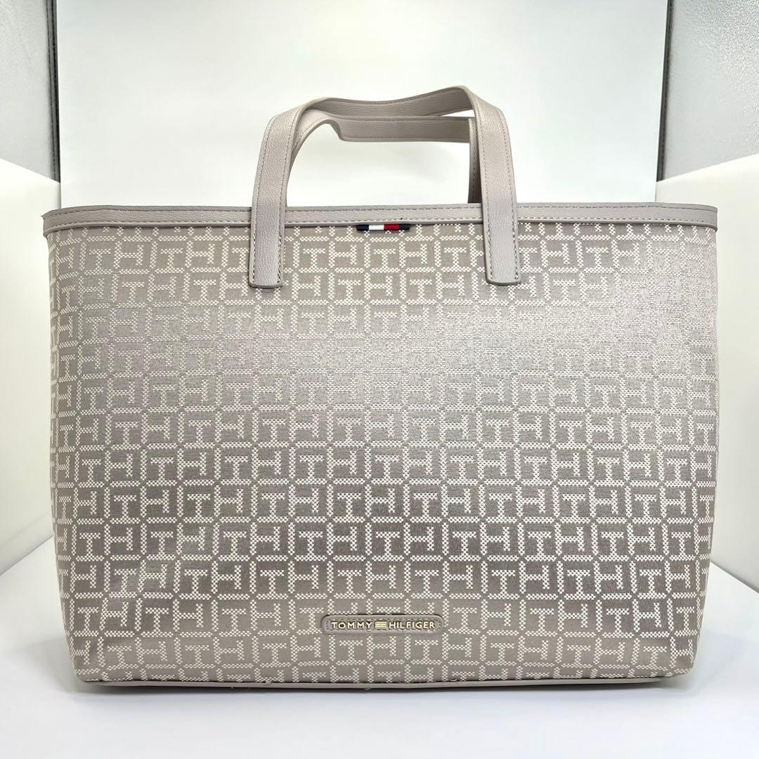 ☆新品☆  トートバッグ ☆ビジネスバッグ★グレージュ