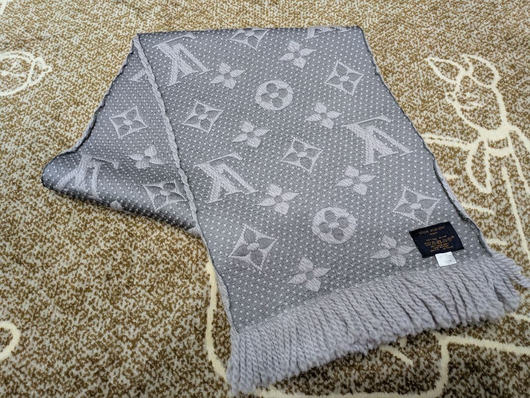 ★Xmasセール★Louis Vuitton グレー マフラー