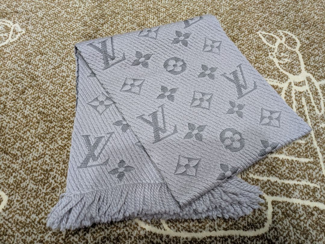 ★Xmasセール★Louis Vuitton グレー マフラー