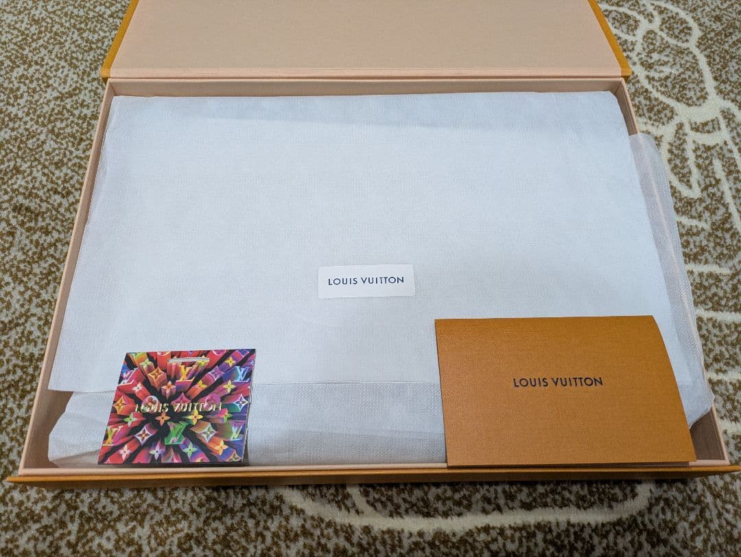 ★Xmasセール★Louis Vuitton グレー マフラー