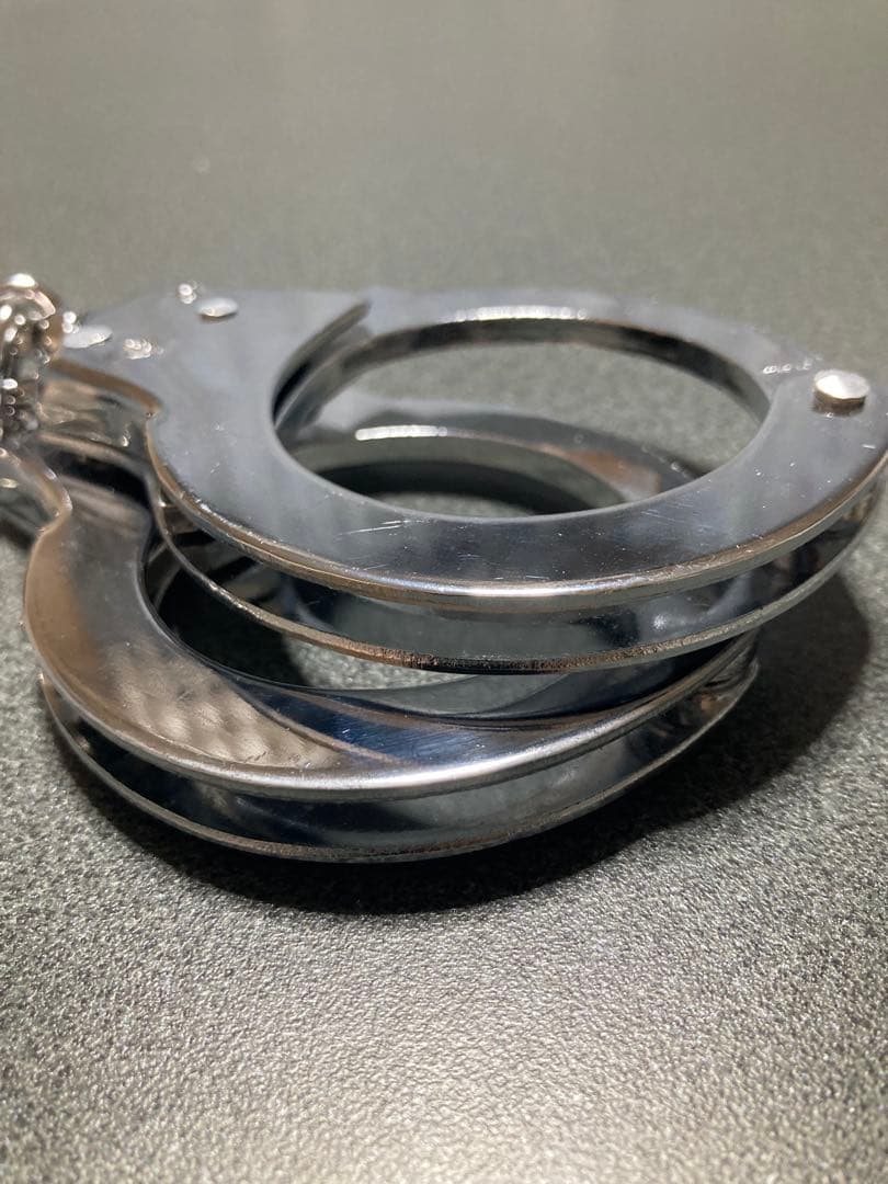 手錠　HANDCUFF 鍵付き 金属製　日本製　当時物　コスプレ　コレクション