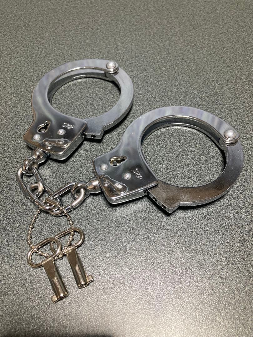 手錠　HANDCUFF 鍵付き 金属製　日本製　当時物　コスプレ　コレクション