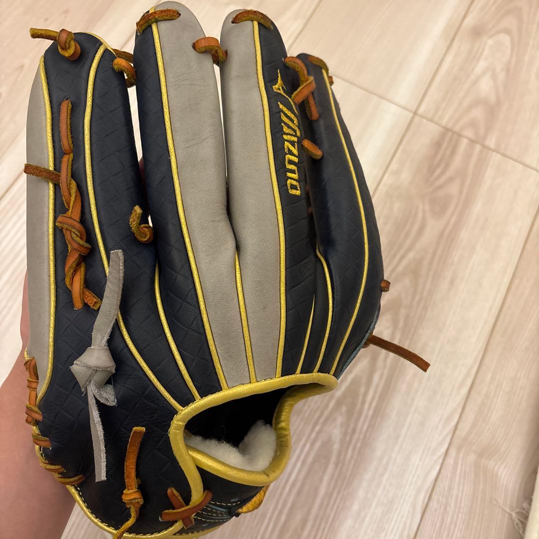 ミズノプロ　直営店限定モデル　軟式外野手用