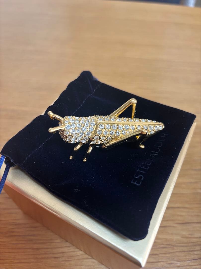 さ*う様 ESTEE LAUDER 昆虫モチーフブローチ