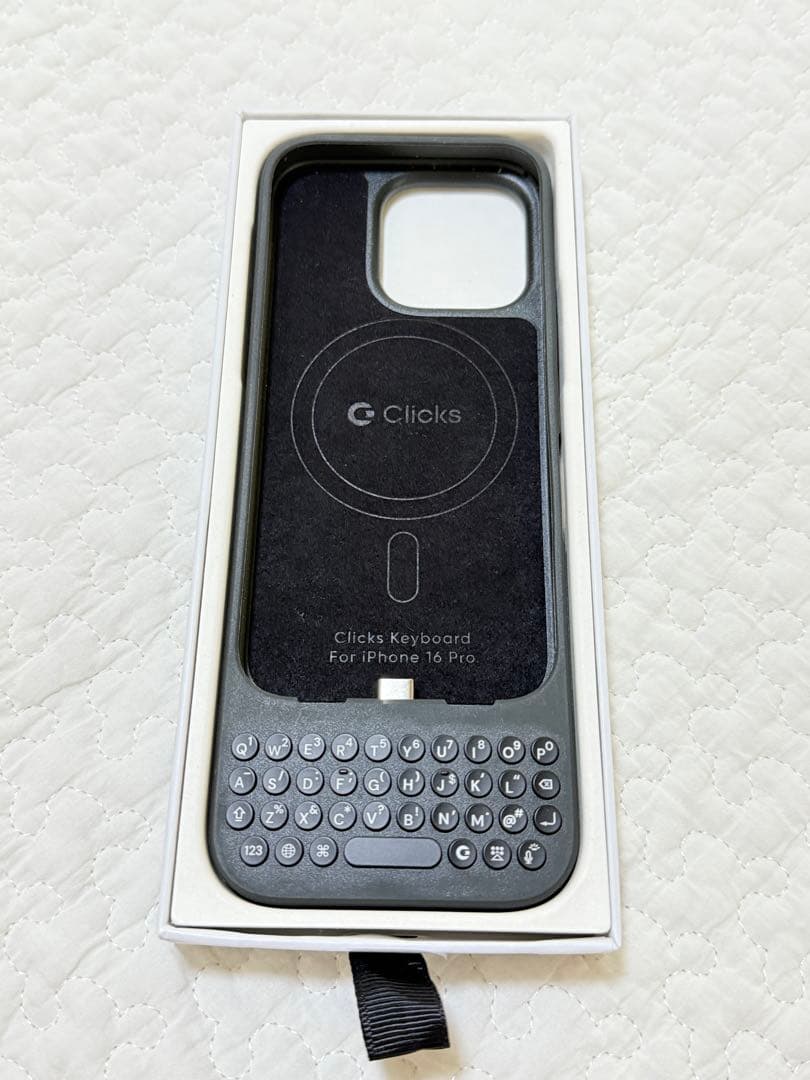 iPhoneアクセサリー clicks keyboard for iphone 16 pro