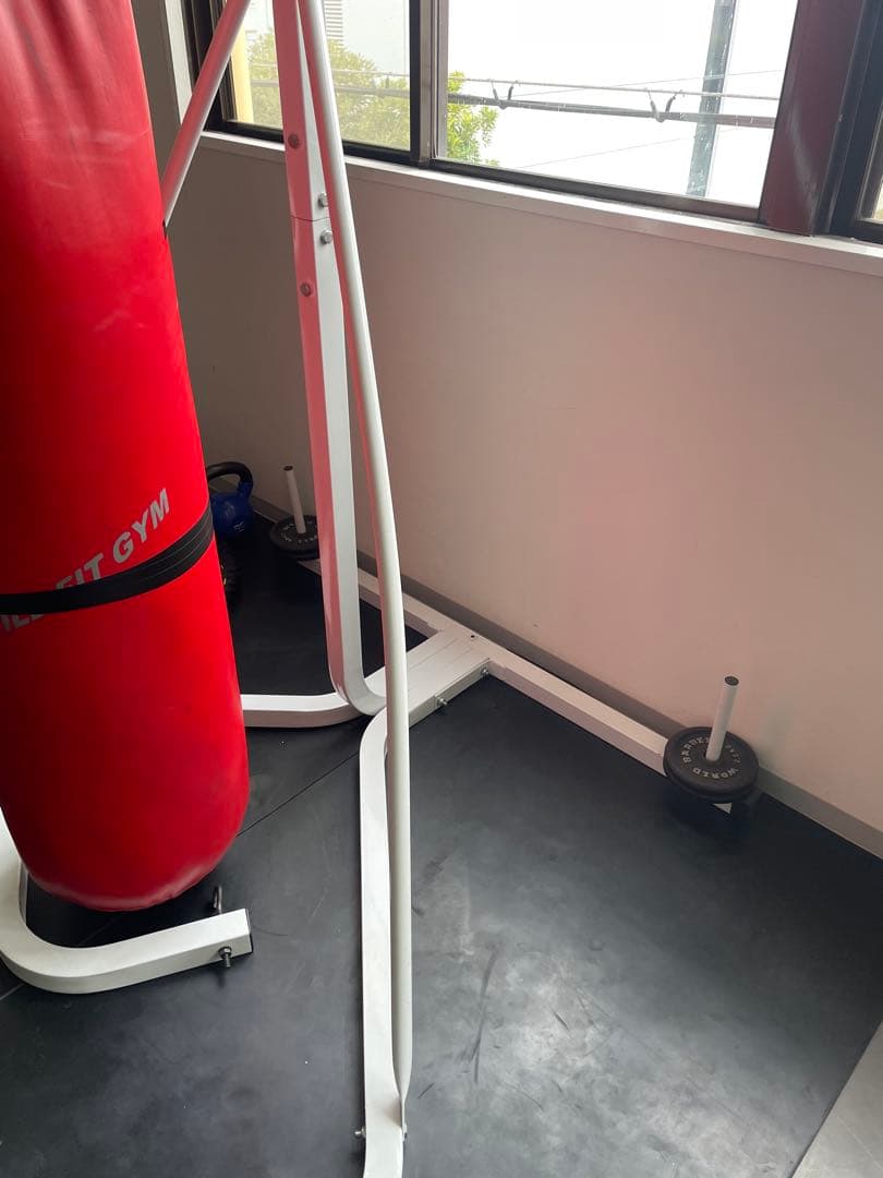 【WILDFIT GYM】サンドバッグ&スタンド、固定用砂袋付き 引き取り限定