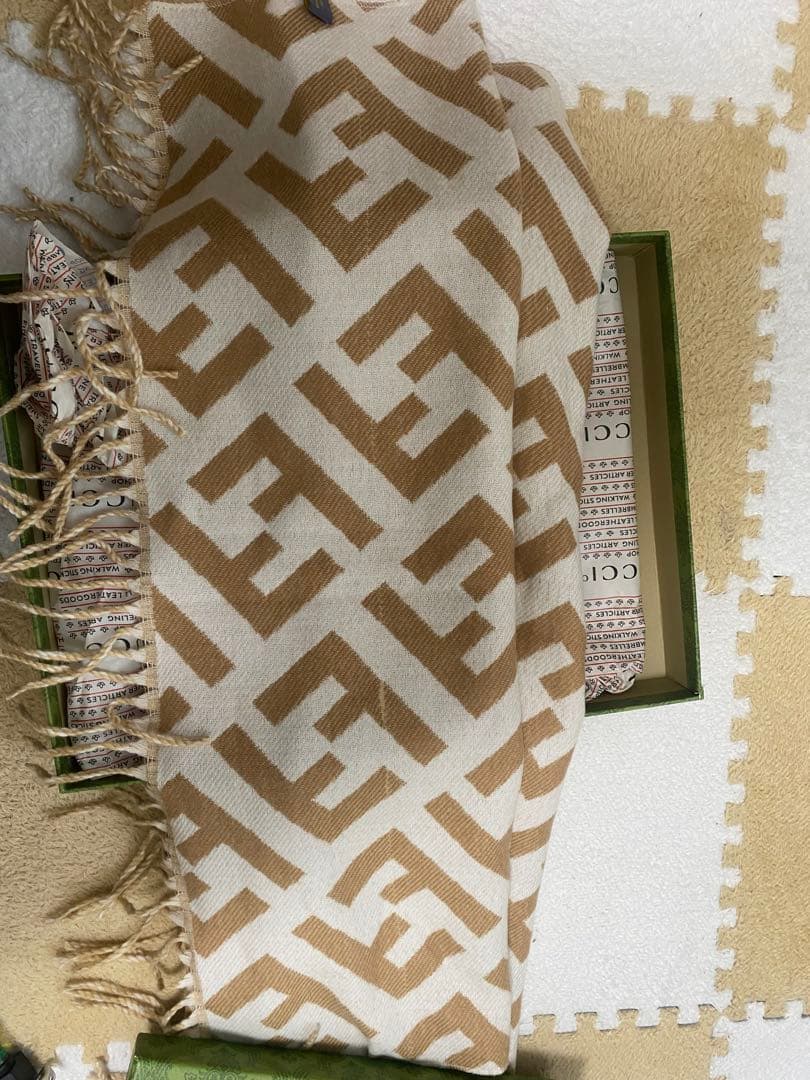 FENDI（フェンディ）マフラー ズッカ柄