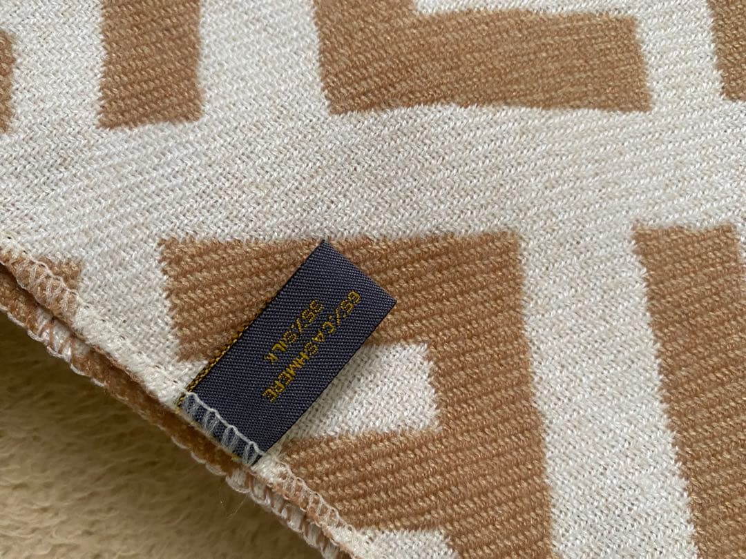 FENDI（フェンディ）マフラー ズッカ柄