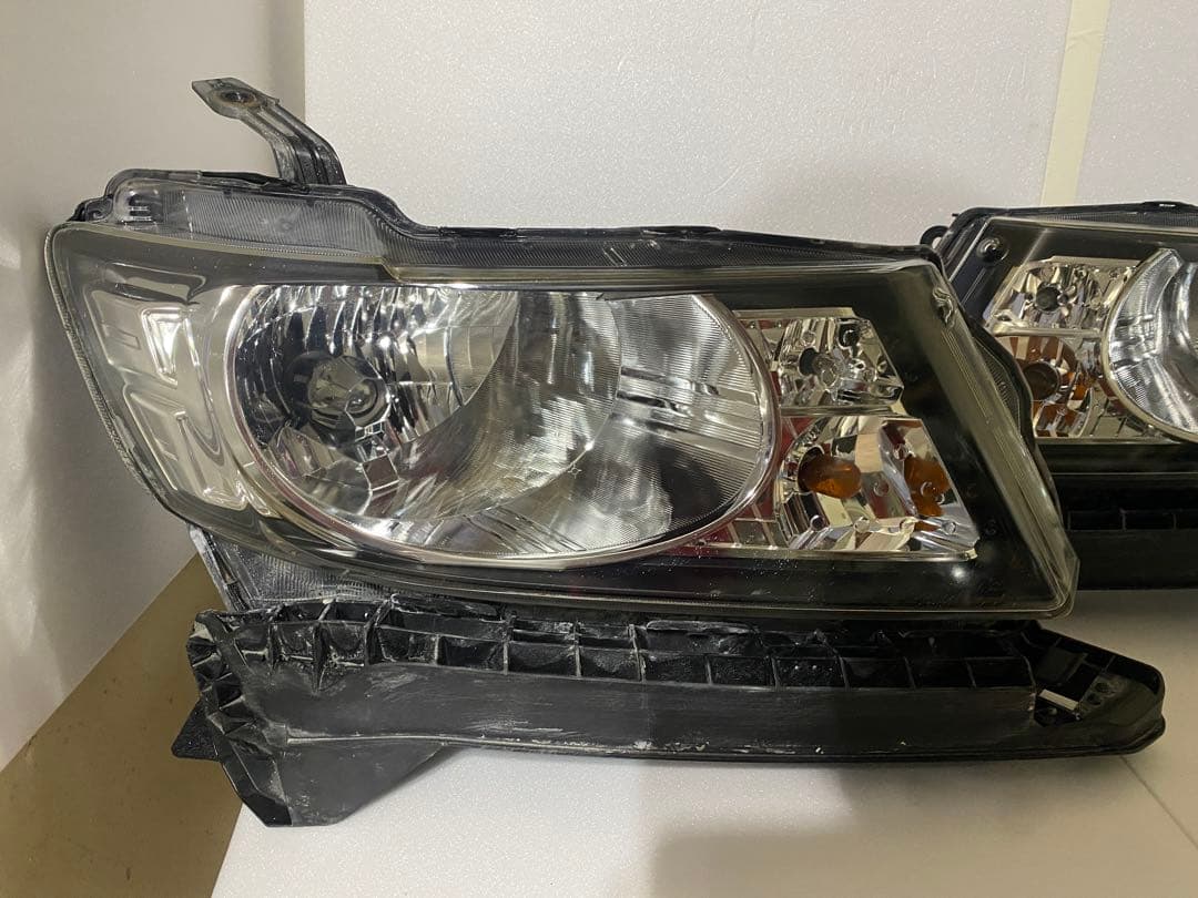ホンダ フリード スパイク GB3 純正 HID ヘッドライト 左右セット