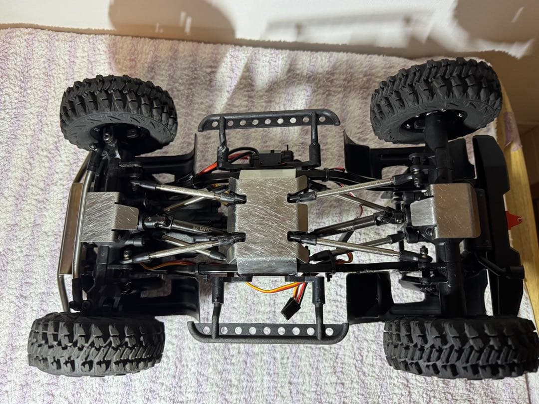 クローラーラジコン　MST CFX ロッククローリング 低重心仕様