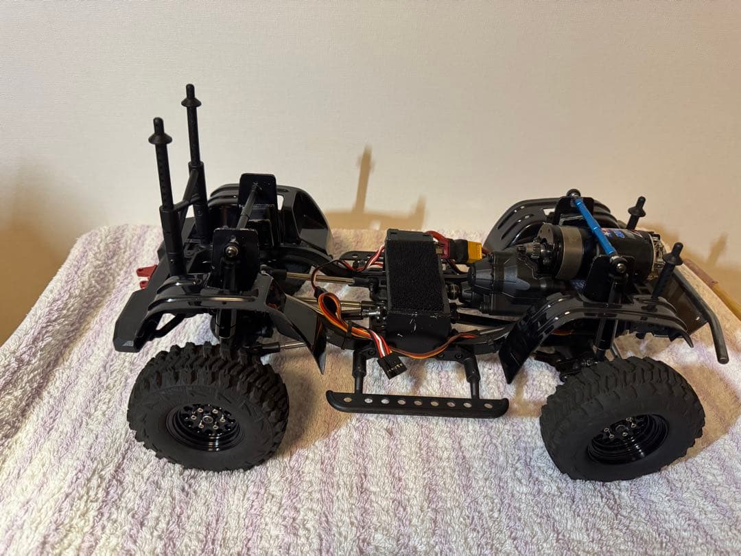 クローラーラジコン　MST CFX ロッククローリング 低重心仕様