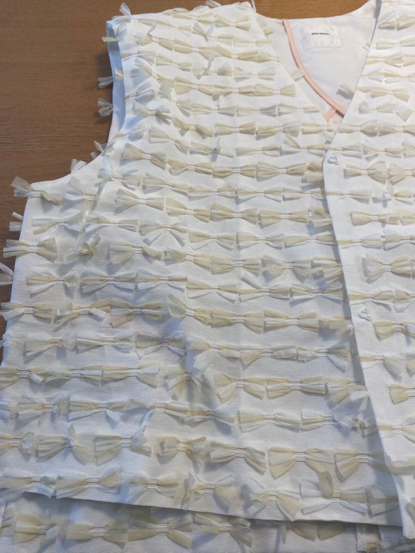 yori shirocon ミニリボンショートジレ 38 ホワイト×ホワイト