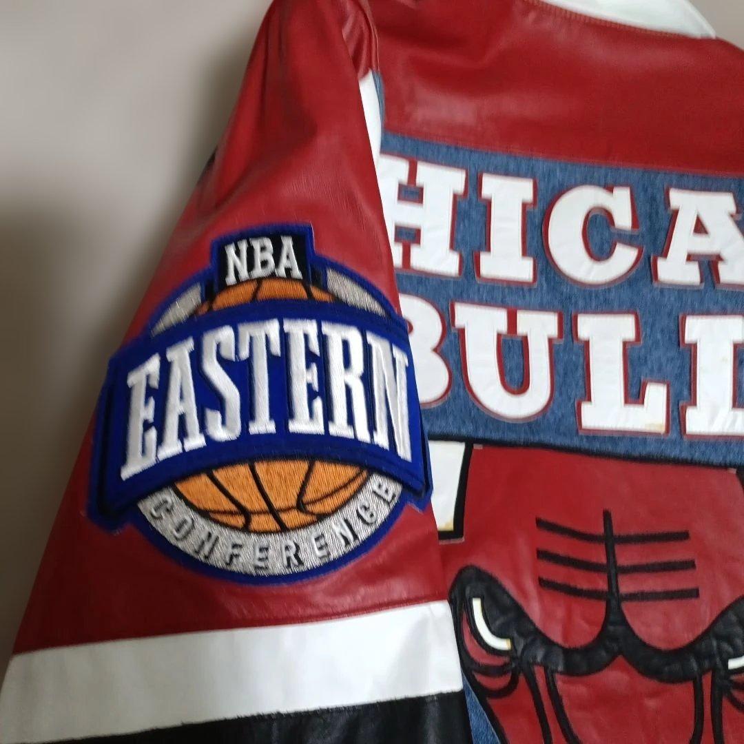 シカゴ・ブルズ　スタジャン　XL