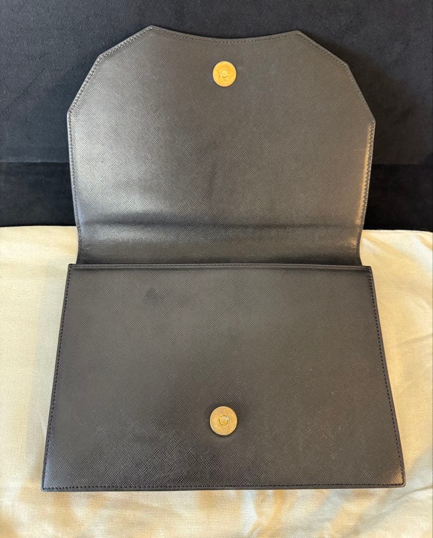 【希少】YSL イヴ・サンローラン ブラックレザー クラッチバッグ