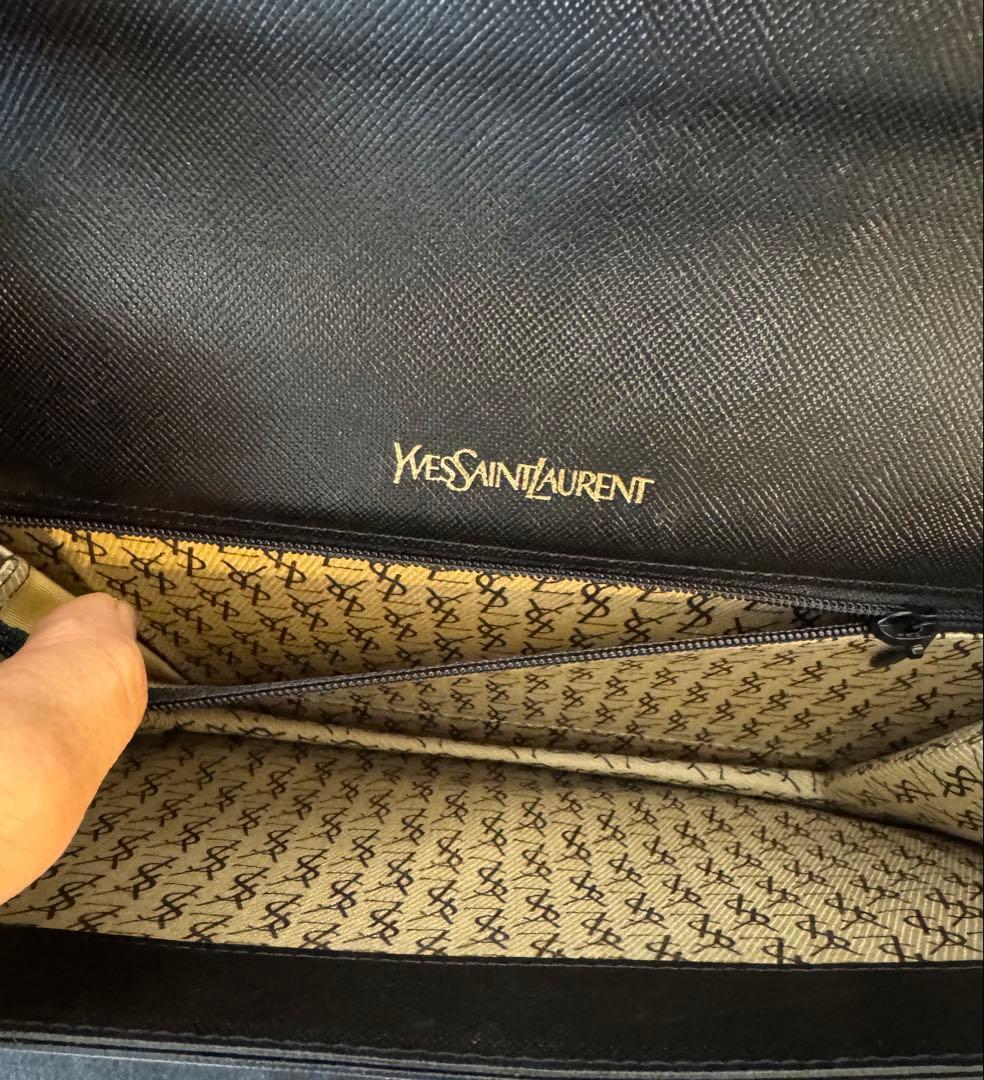 【希少】YSL イヴ・サンローラン ブラックレザー クラッチバッグ