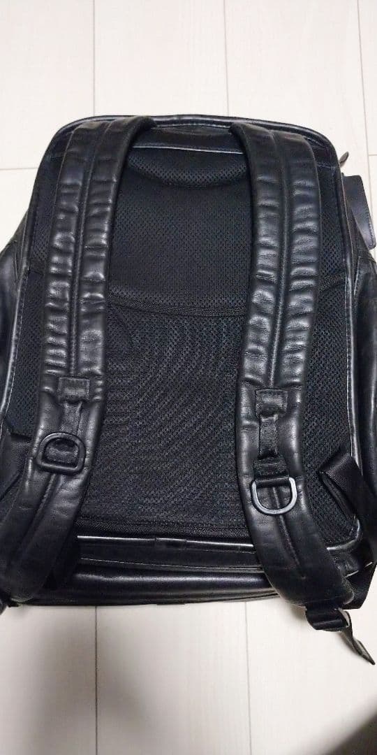 TUMI 本革リュック96578D2