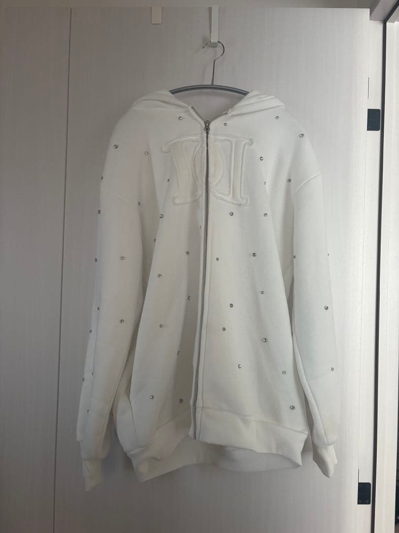 darich ビジュー付きホワイトパーカー