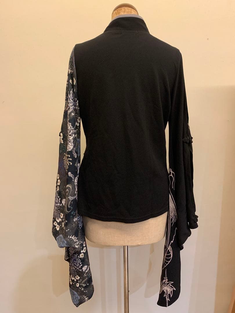 ドラゴンプリント　フレアスリーブチュニック