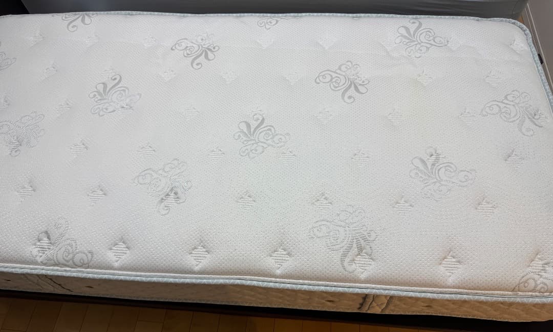 【美品】日本ベッド　シルキーシフォン　シングル