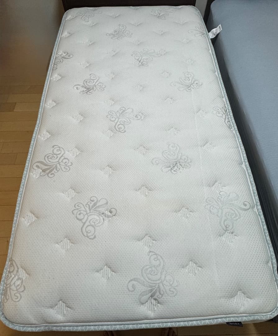 【美品】日本ベッド　シルキーシフォン　シングル