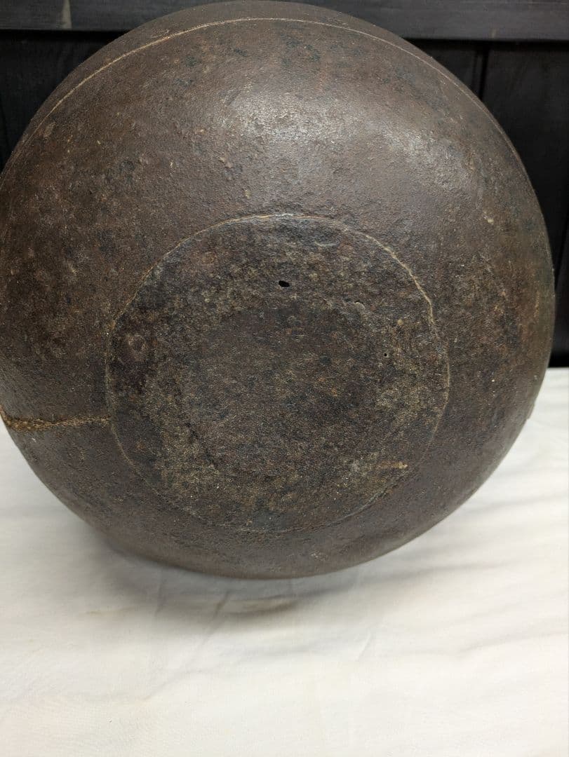 アンティーク　古いアイアンのバケツ/鉄のつるべ 　　鉢カバー　 古家具　ビン　缶