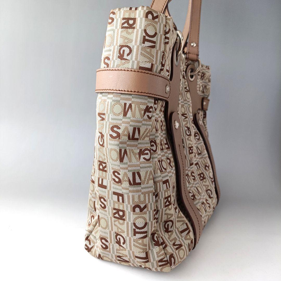 【美品】フェラガモ ロゴ キャンバス トートバッグ プリント