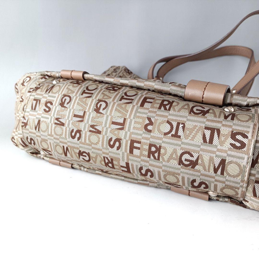 【美品】フェラガモ ロゴ キャンバス トートバッグ プリント