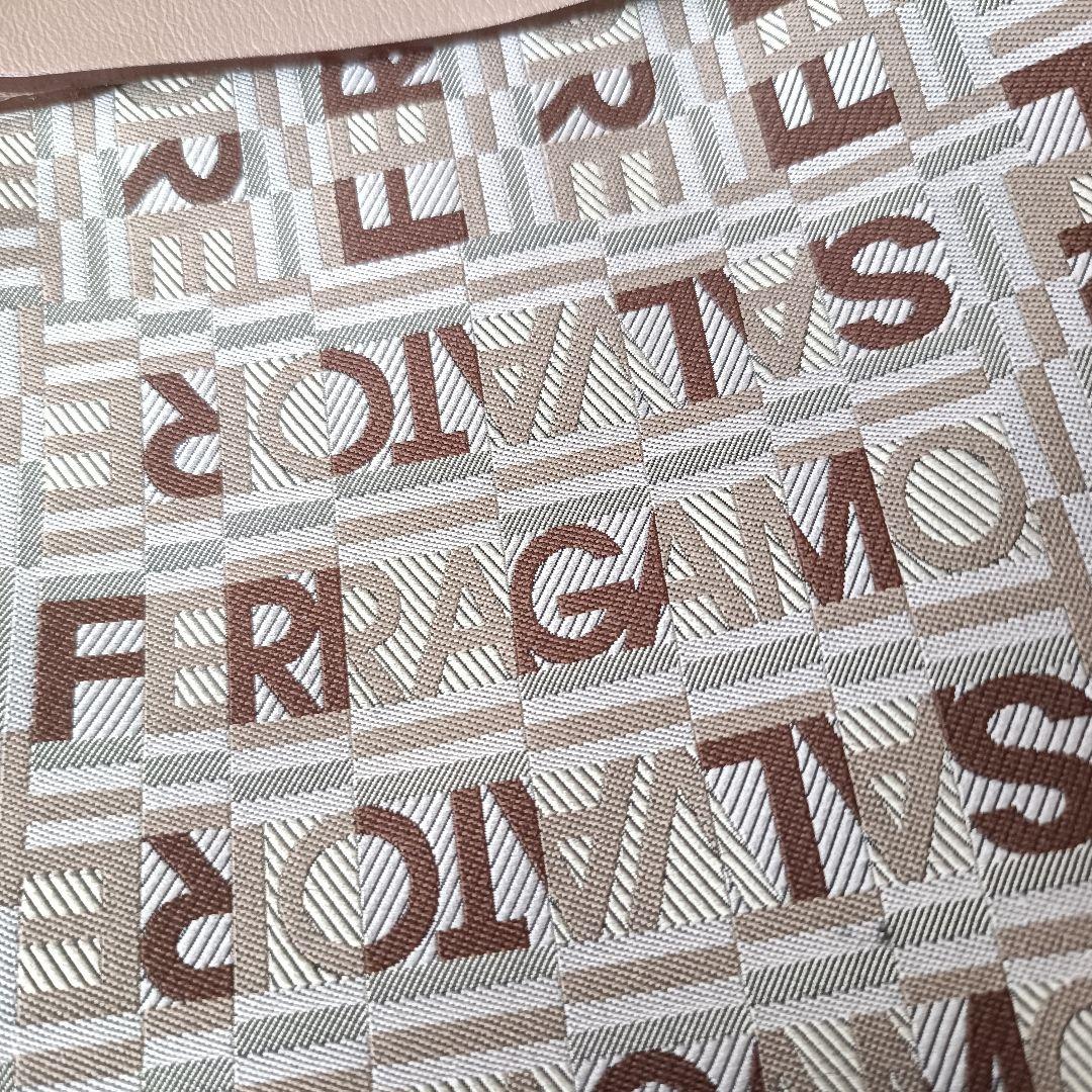 【美品】フェラガモ ロゴ キャンバス トートバッグ プリント