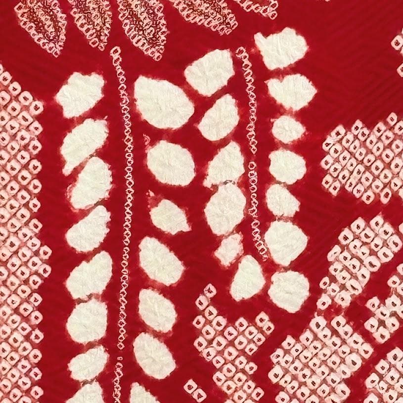 ゆりのはな　本振袖　総絞り　金駒刺繍　金彩入り　花柄　赤色系　正絹　K401