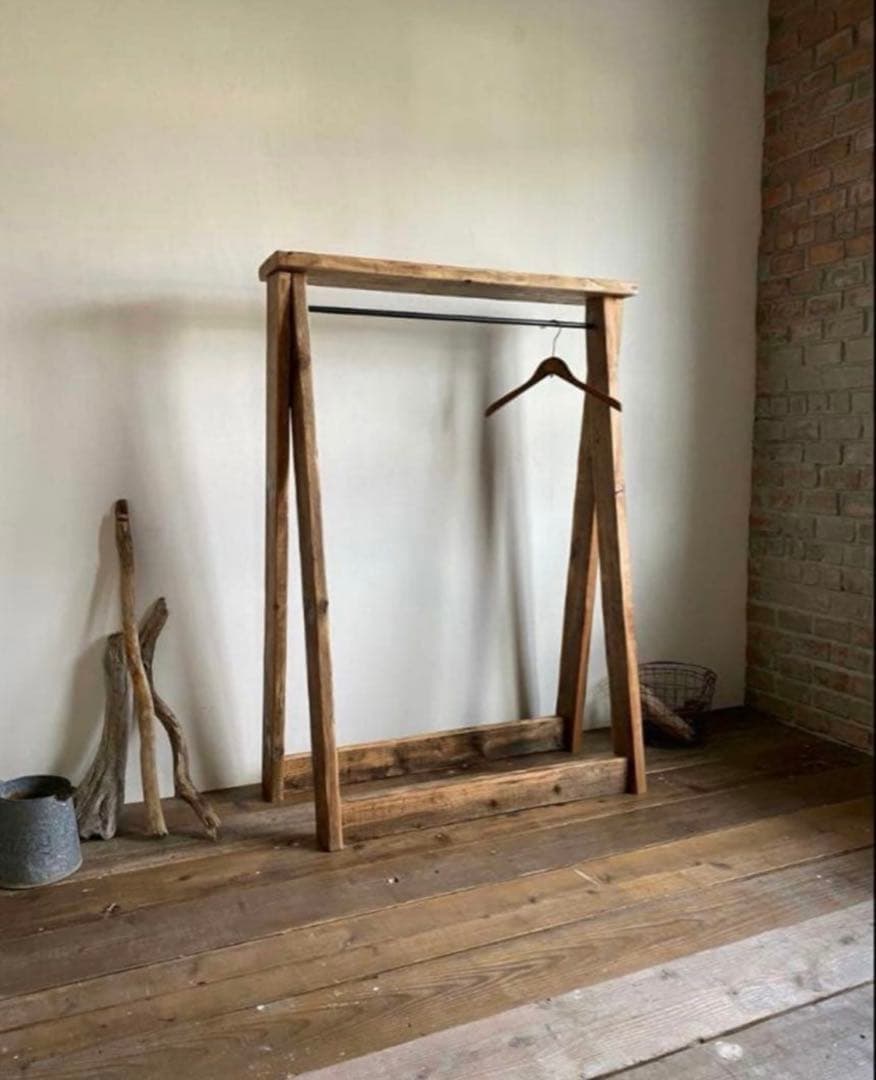 数量限定　特別価格　貴重　古材　ハンガーラック　無垢材　シンプル　ディスプレイ