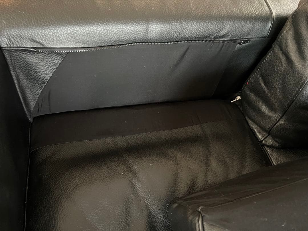 未使用に近い　レア　IKEA全面高級黒レザーソファ ３人掛 送料込