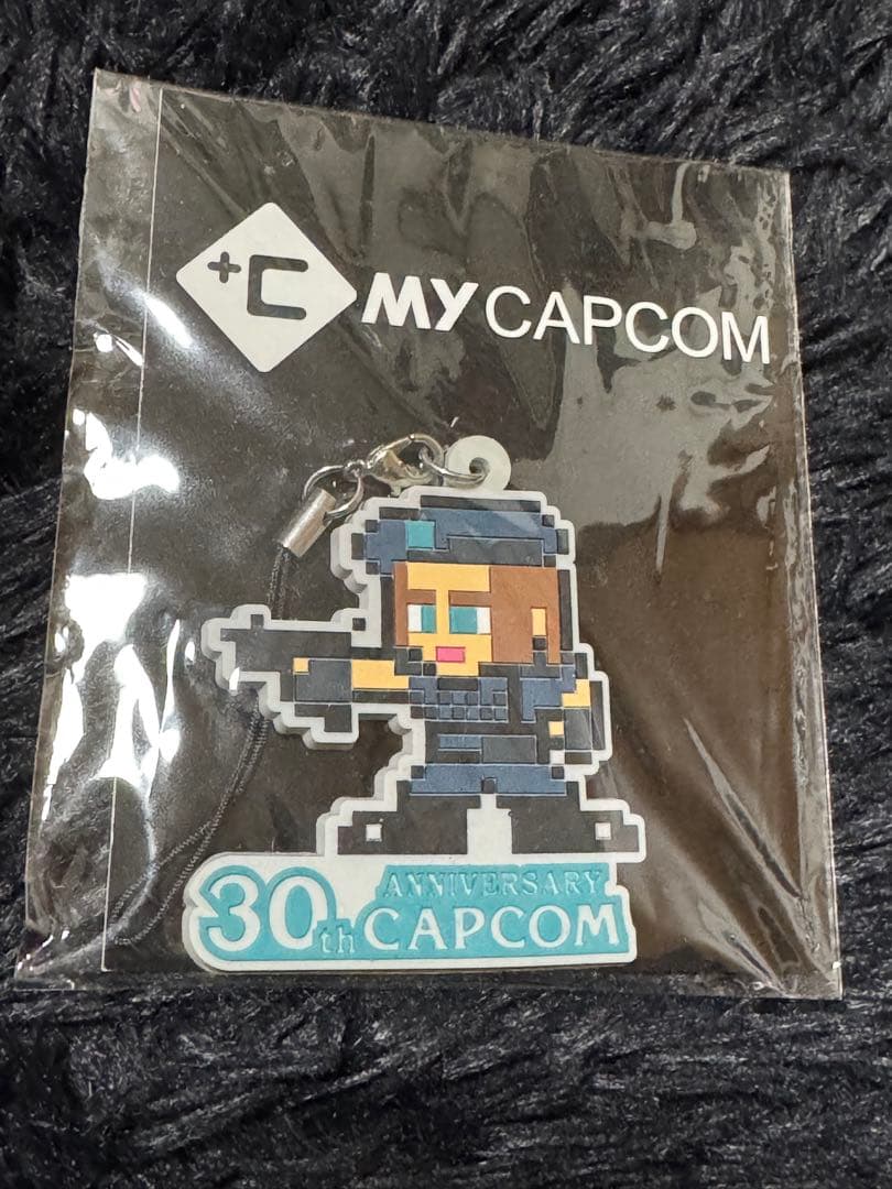 当選品 非売品 カプコン30周年ドット絵ストラップ バイオハザード ジル