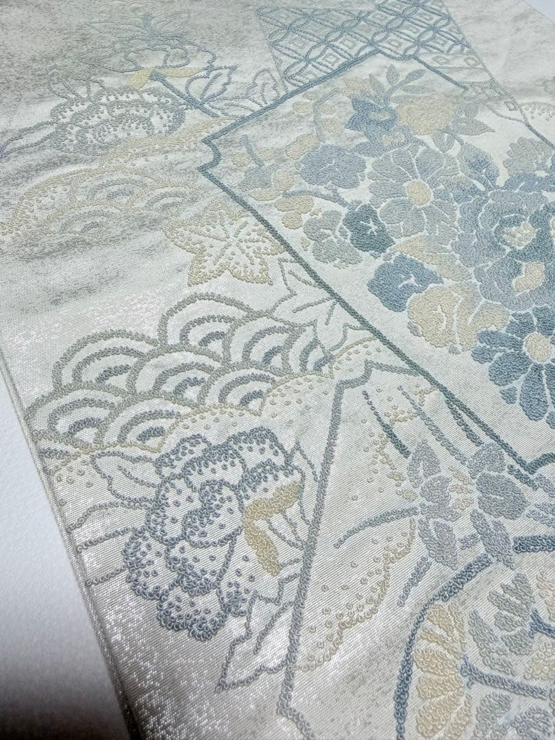 高級 袋帯 正絹 お太鼓柄 相良刺繍 中国刺繍 ホワイト シルバー 訪問着