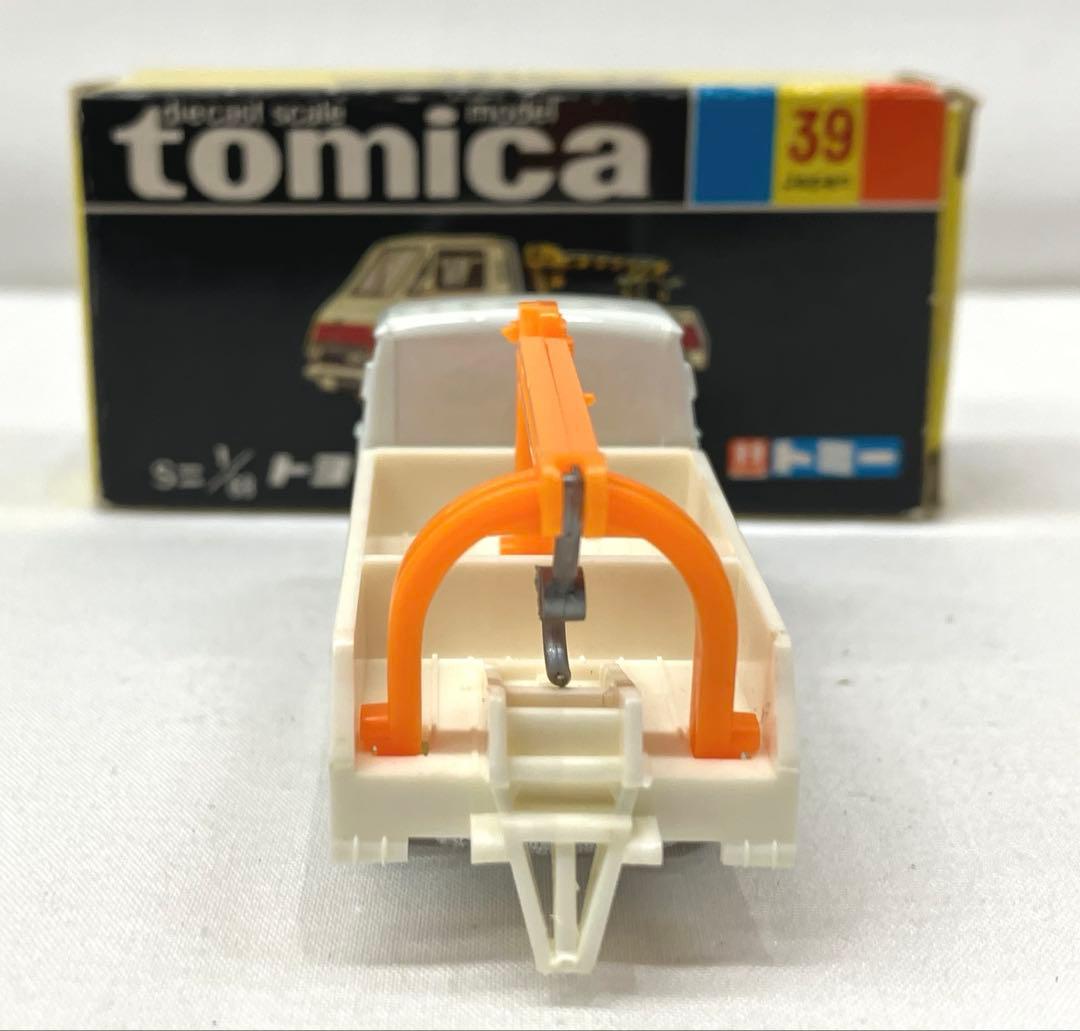 トミカ トヨタ ハイエース ￼レッカー No.39 黒箱