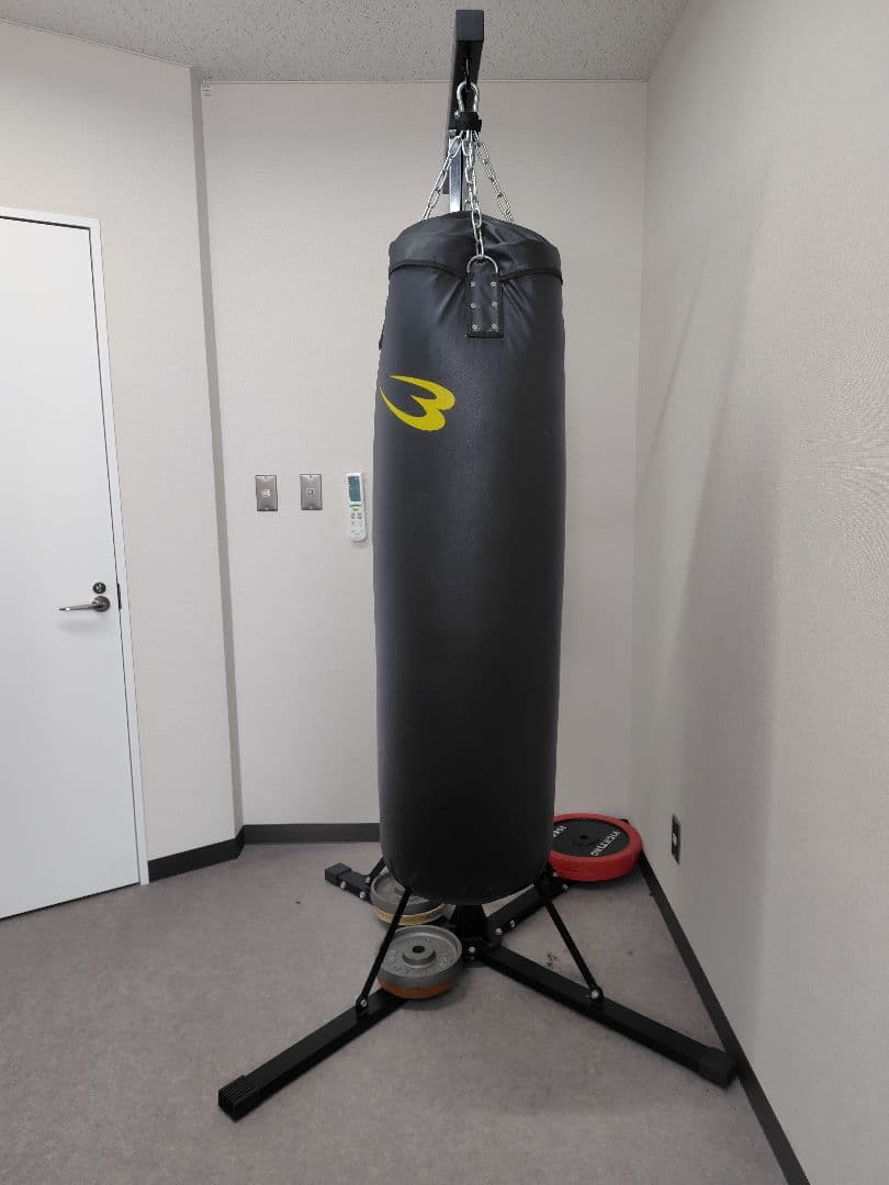 ファイティングスタンド4、サンドバッグ