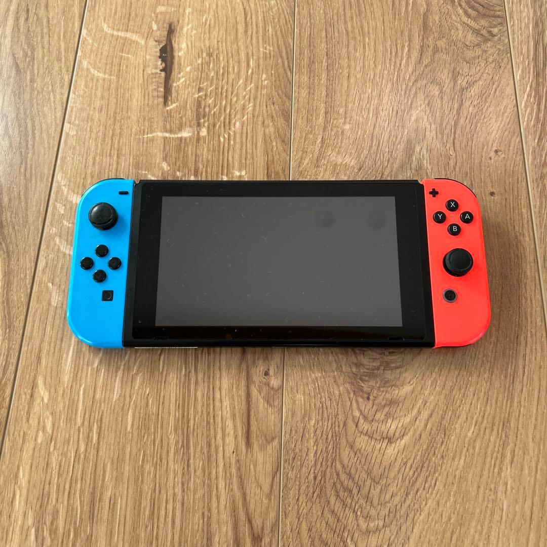 Nintendo Switch本体セット　任天堂　ジョイコン付き