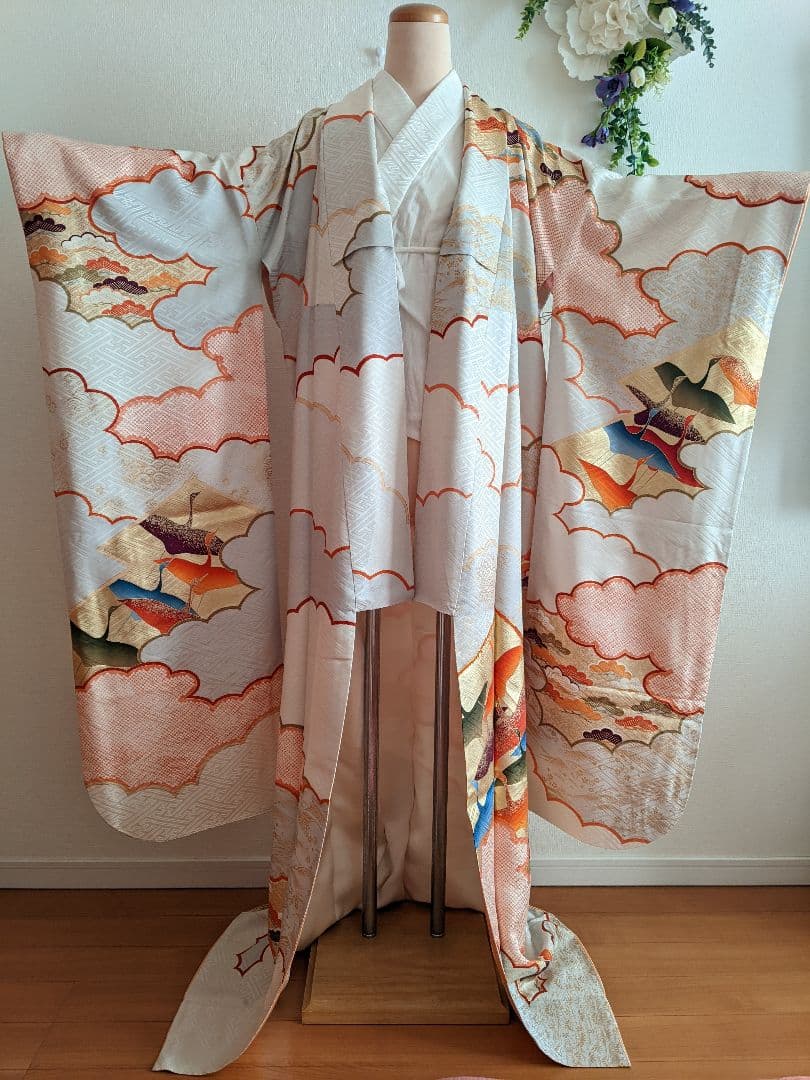 ✨特選お誂え お振袖【駒刺繍 雲取り飛鶴文 金彩　正絹】結婚式 卒業式 成人式