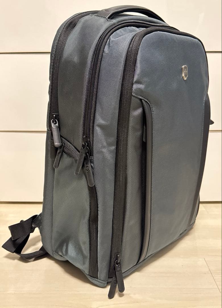 Victorinox ALTMONT エッセンシャルラップトップ　バックパック