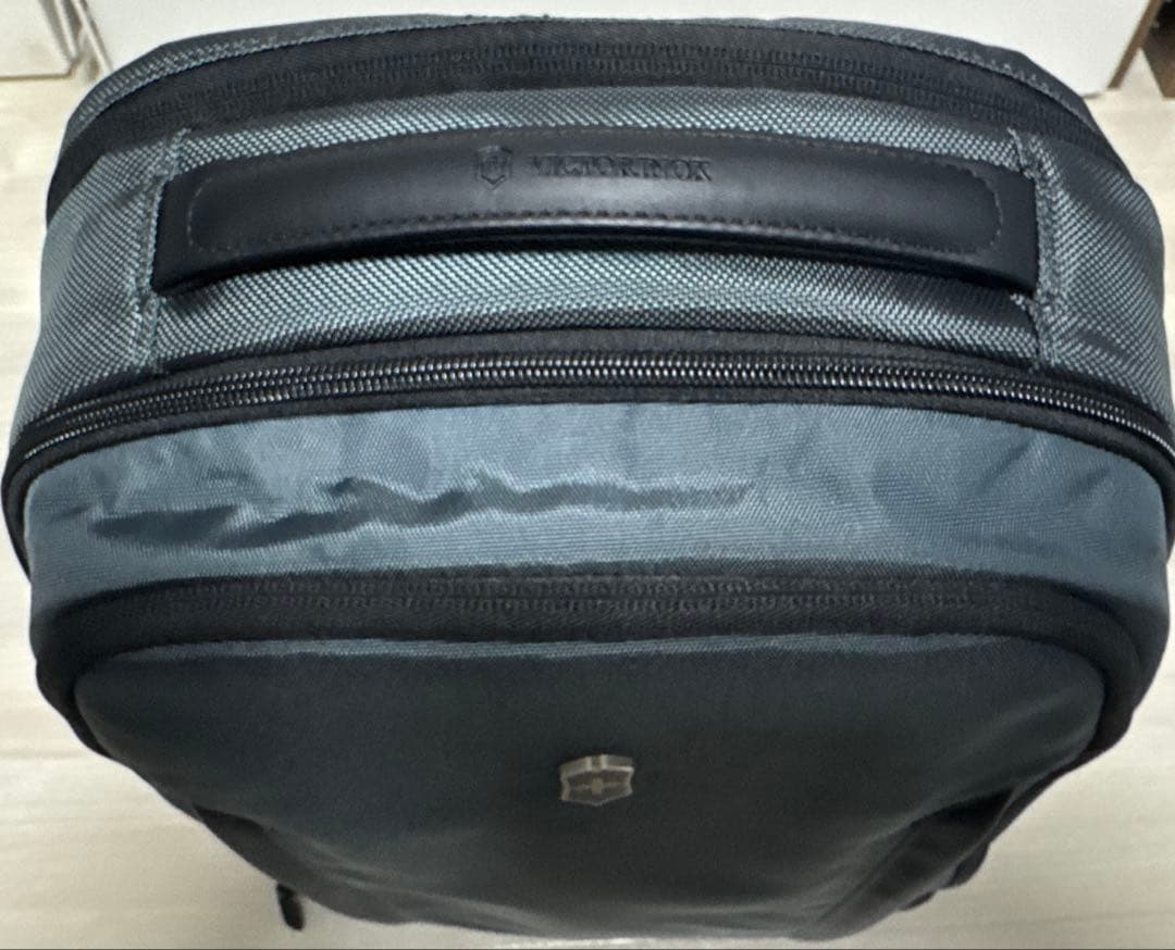 Victorinox ALTMONT エッセンシャルラップトップ　バックパック