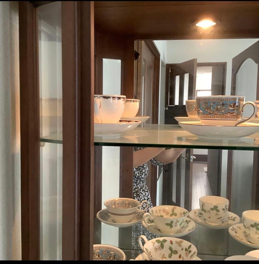 【Harry】木製ガラスキャビネット 内蔵照明付【引取り限定】