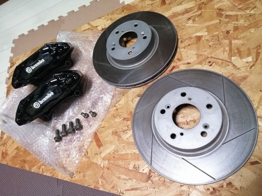 ホンダインテグラDC5 フロントbrembo キャリパーディクセルスリットロータ